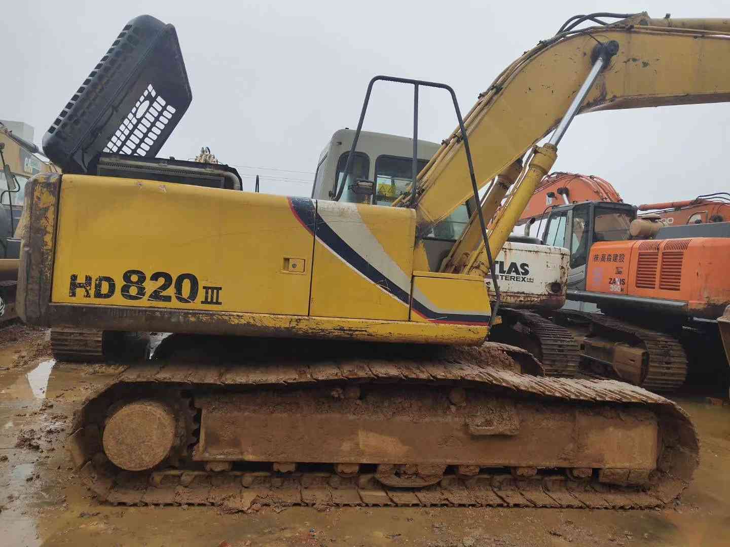 加藤hd820iii 挖掘機(jī)-立刻賣工程機(jī)械網(wǎng)