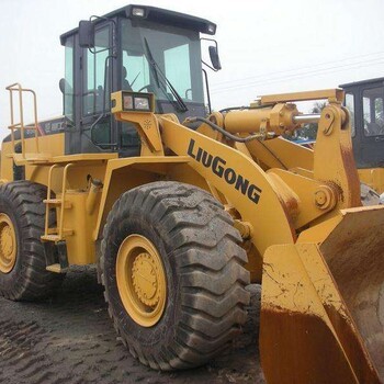 工程機械設備租賃與安裝服務 鏟車出租的專業(yè)解決方案